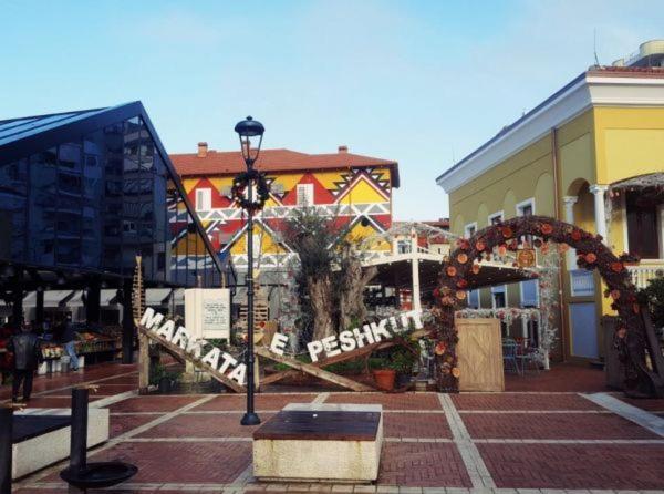 New Bazaar Hotel Tirana Exterior foto